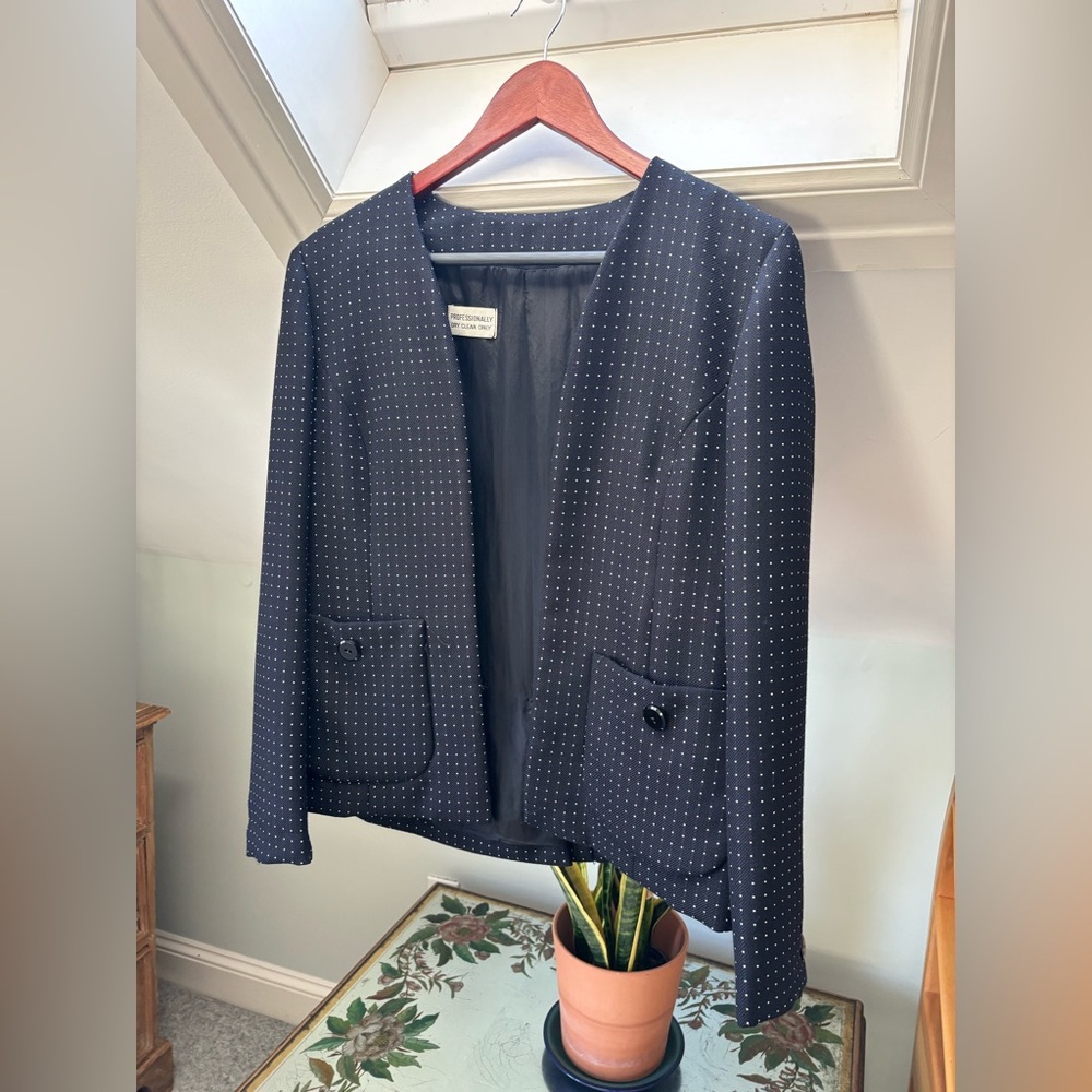 Vintage navy polka dot suit jacket - women’s small